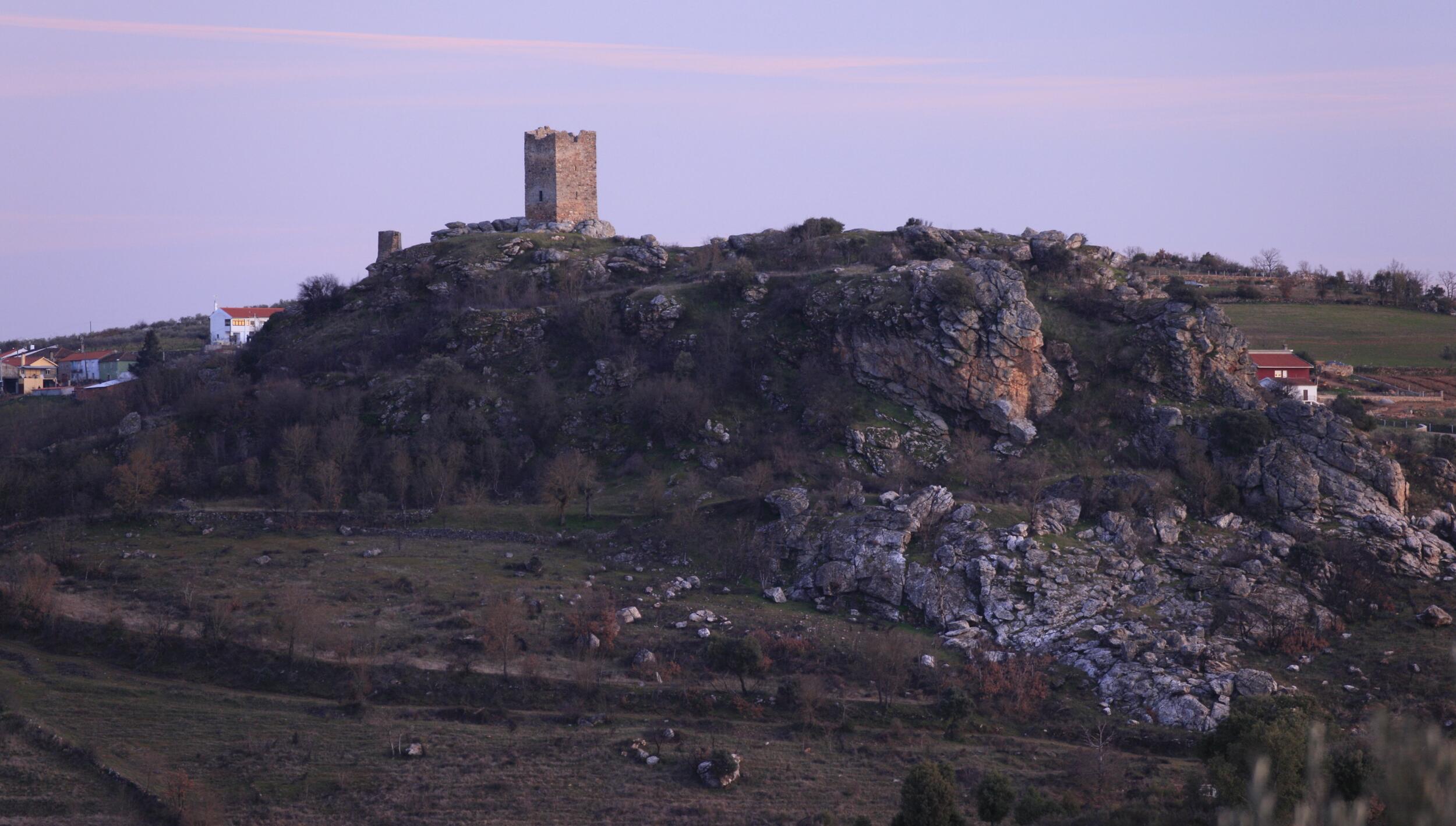 Miradouro do Castelo de Penas Roias