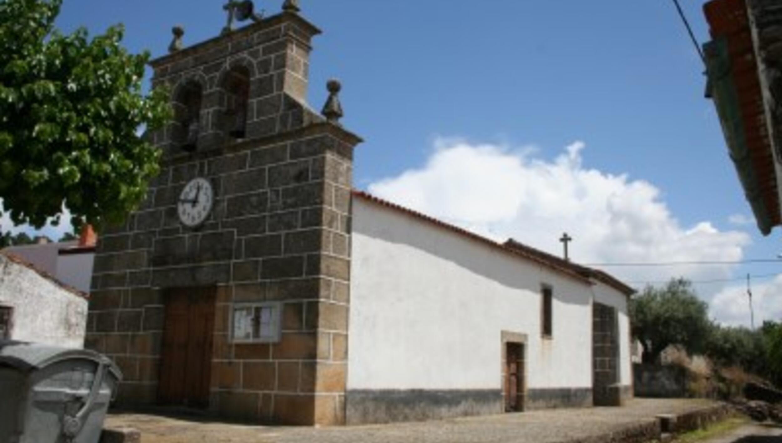 Igreja Paroquial de Estevais / Igreja de São João Baptista