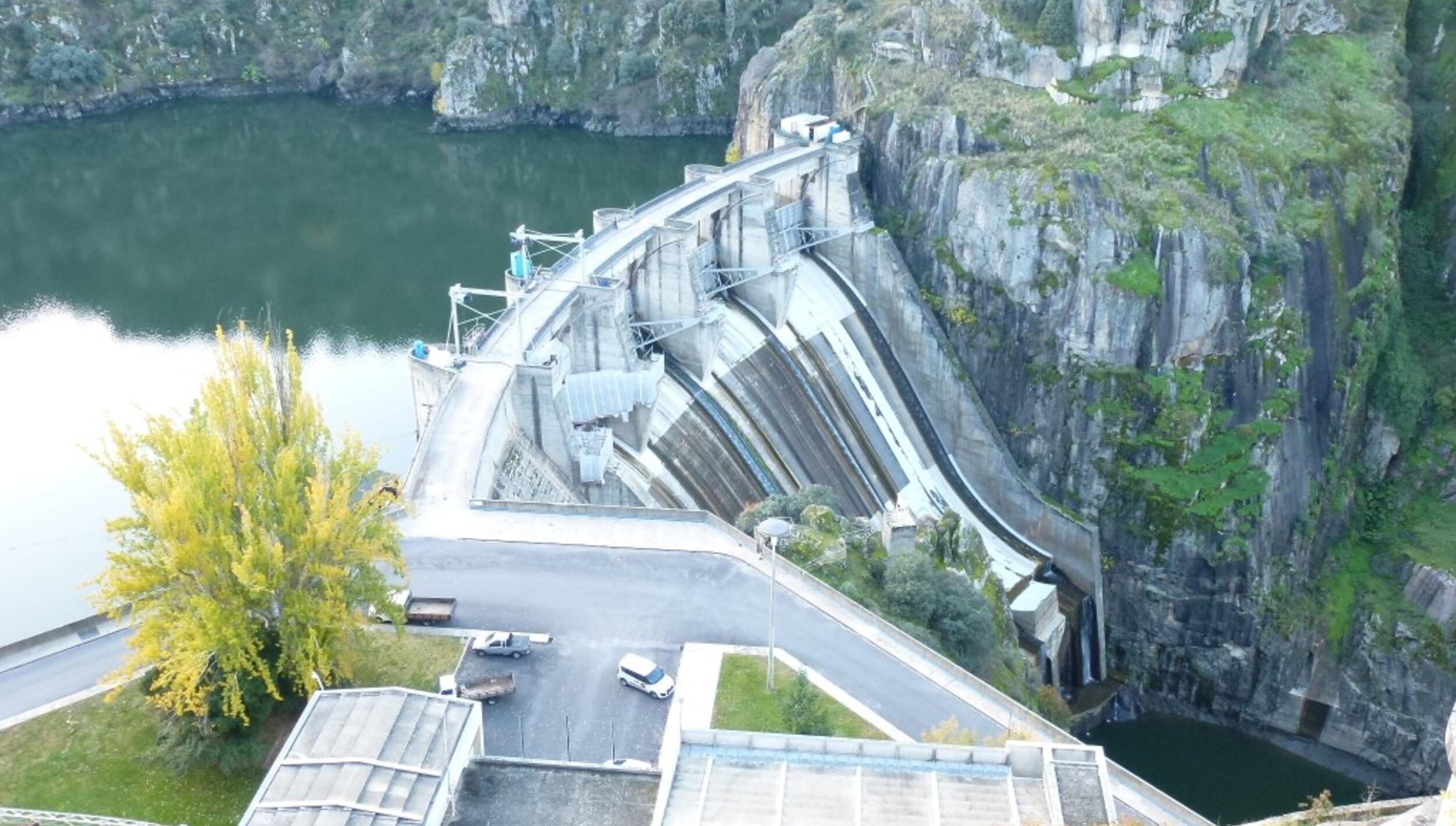 Empreendimento Hidroeléctrico do Douro Internacional / Barragem de Picote / Barrocal do Douro