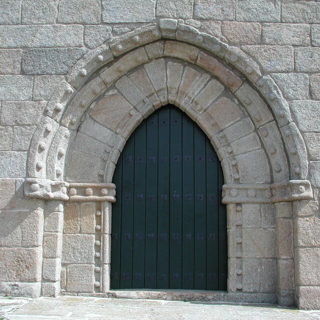 Porta igreja malhadas