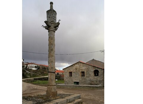 Pelourinho outeiro1 1 480 350