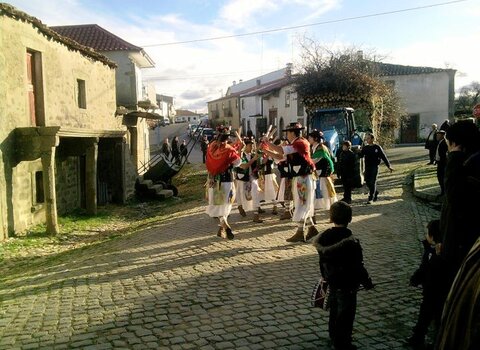 Duas igrejas 1 480 350