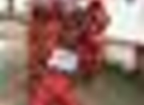 Tiny thumb caretos parada de infan  es3 1 480 350