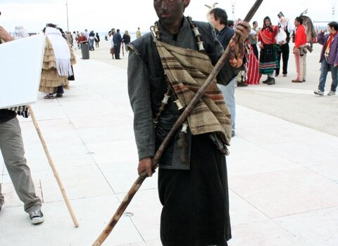 T  farandulo  medium  1 480 350