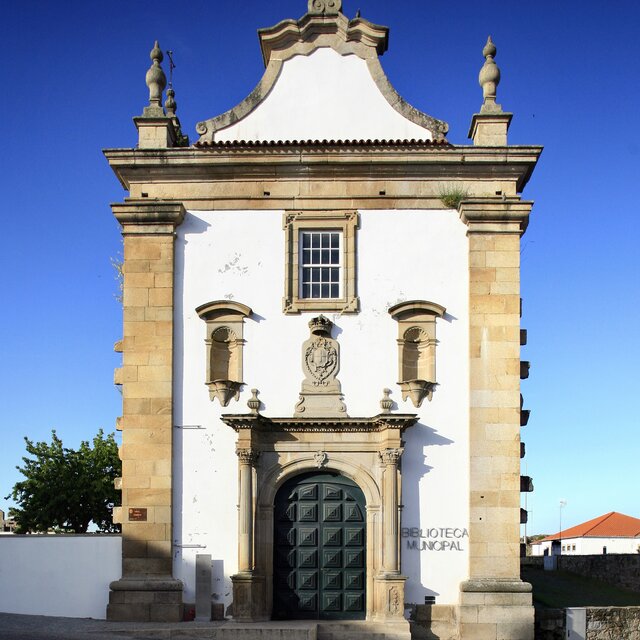 Biblioteca municipal 1 640 640