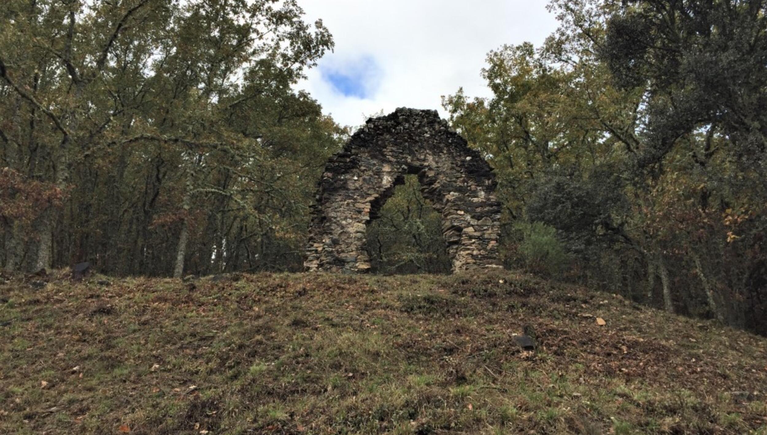 Ruínas da Capela da Senhora da Hera