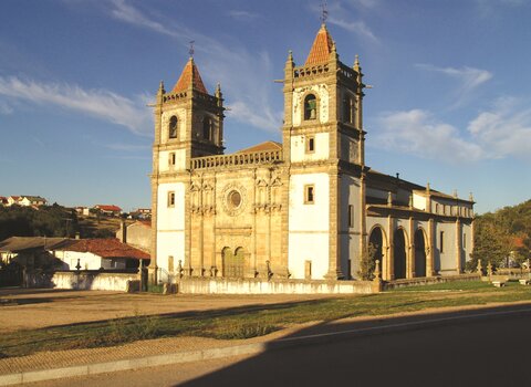 igreja_santo_cristo1_outeiro