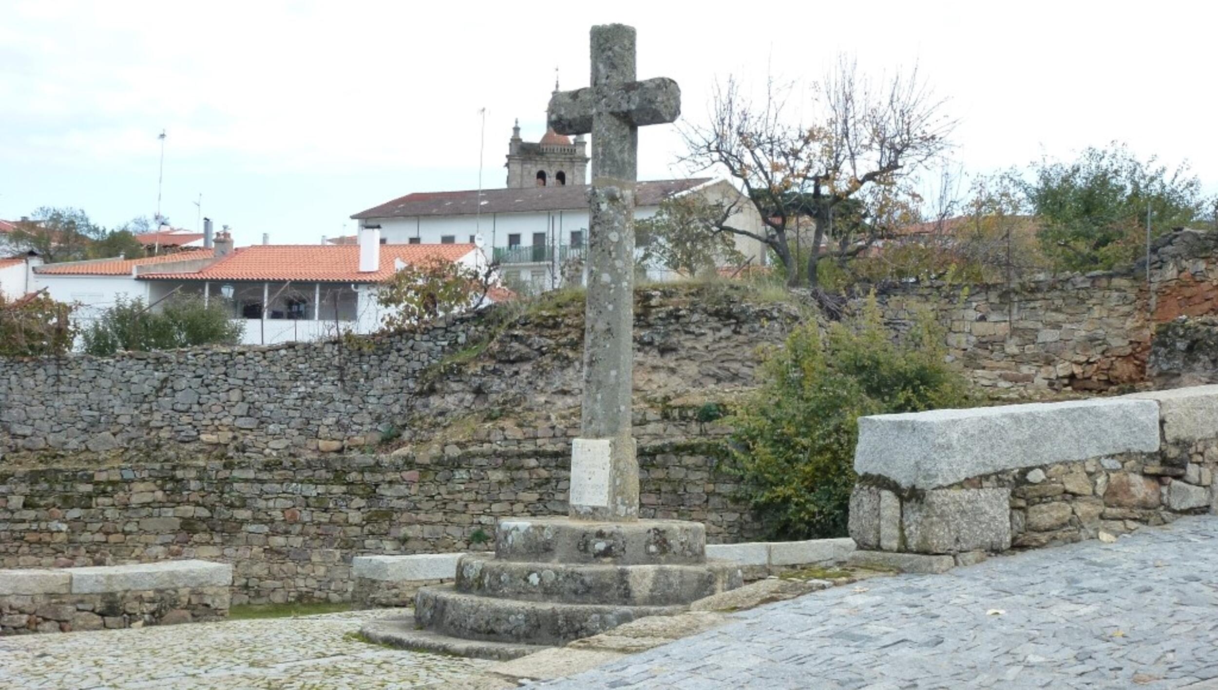 Cruzeiro de Miranda do Douro