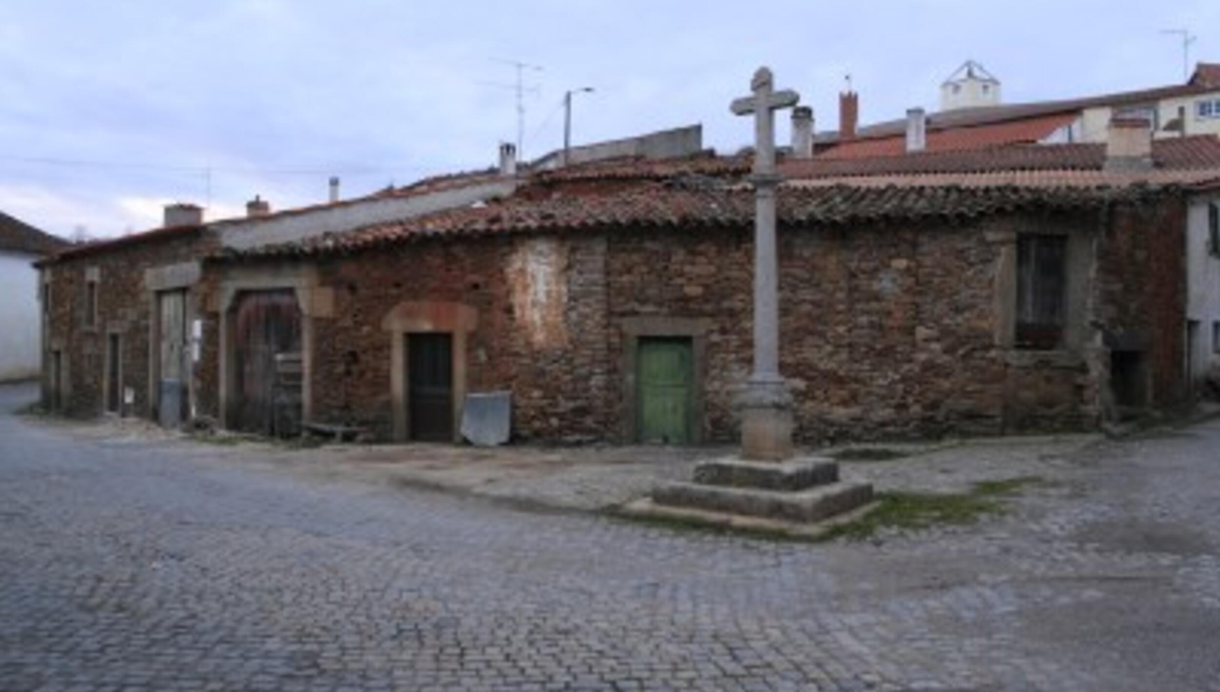 Cruzeiro de São Martinho de Angueira