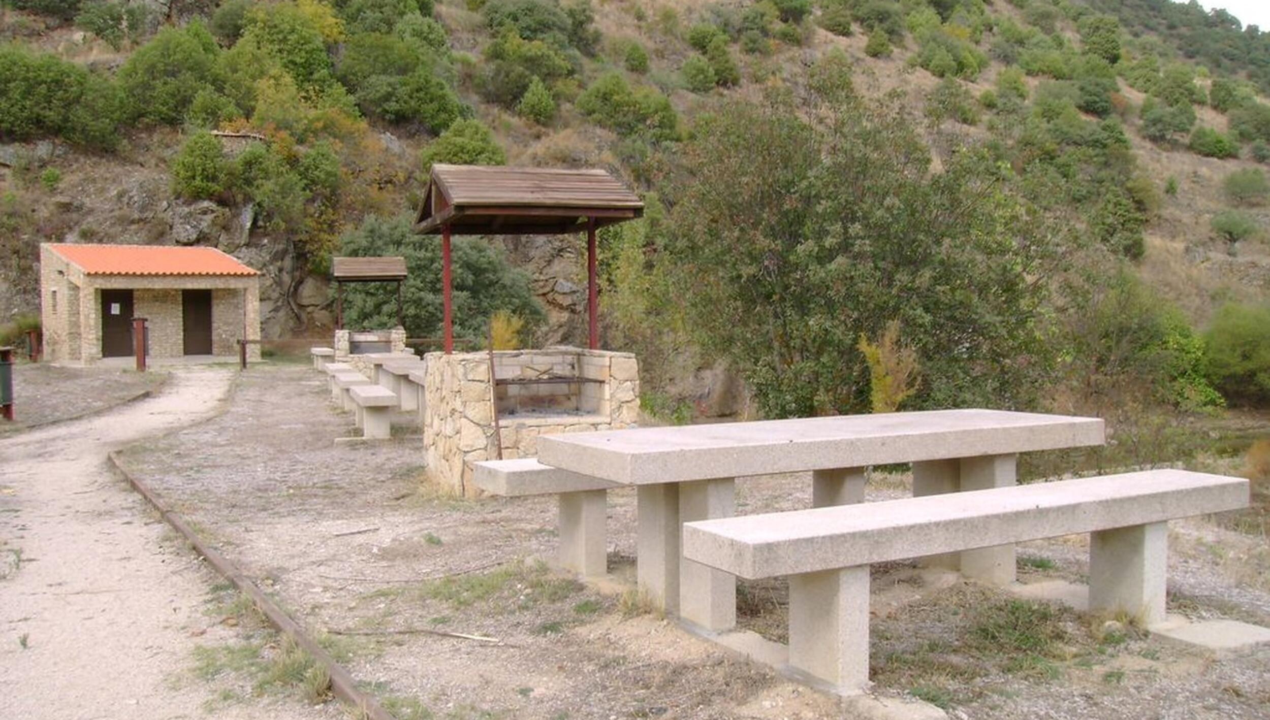 Parque de Merendas da Praia Fluvial e Cais de Juncais