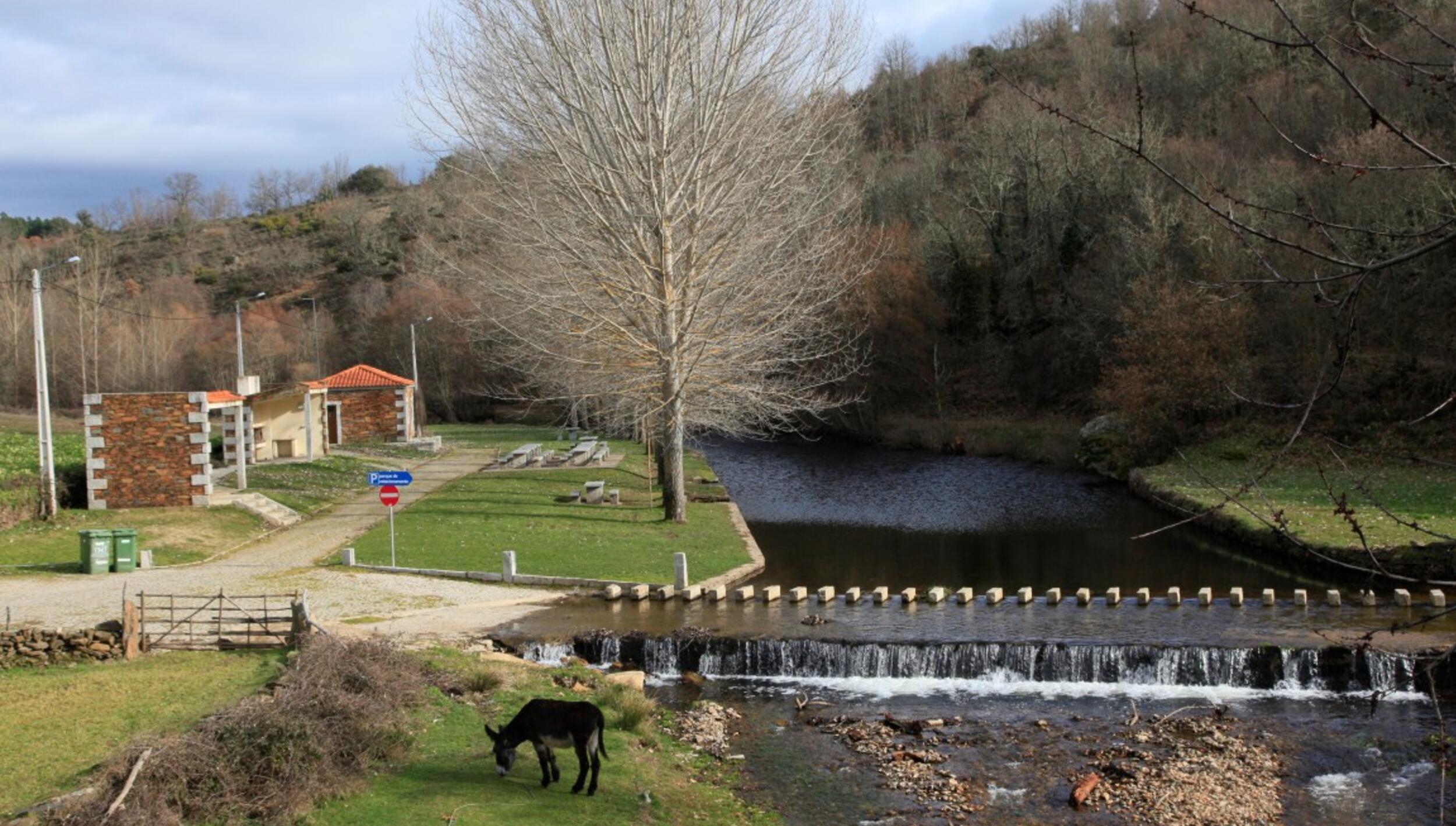 Parque de Merendas e Praia Fluvial de Angueira