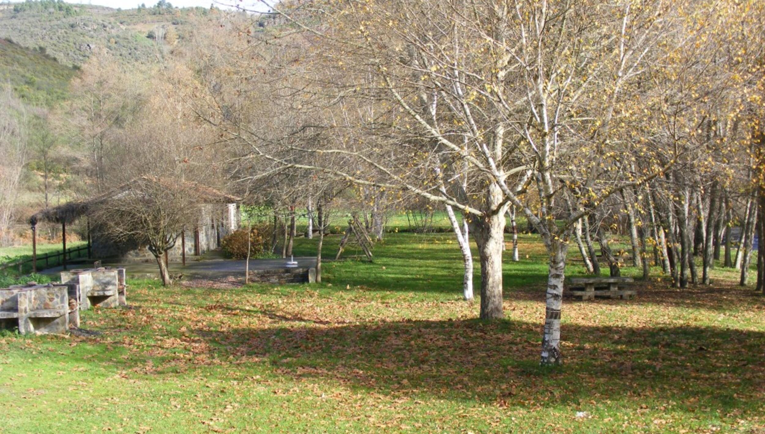 Praia fluvial e Parque de Merendas de Sandim