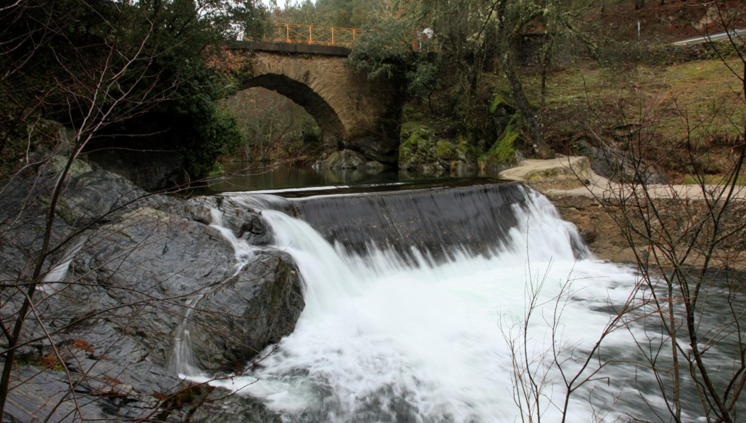 Praia Fluvial da Ponte do rio Baceiro