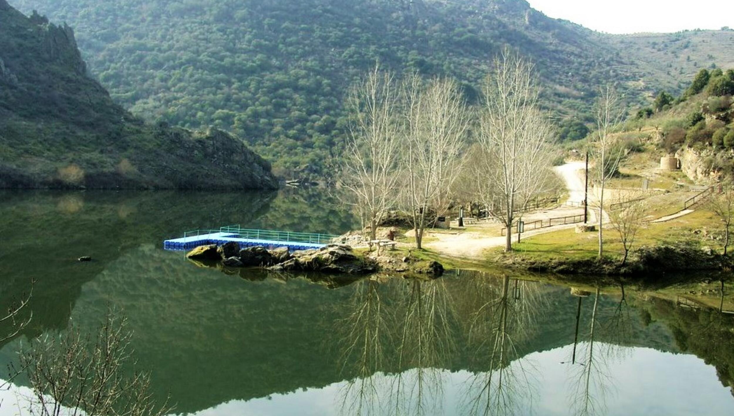 Vista da Praia Fluvial e Cais