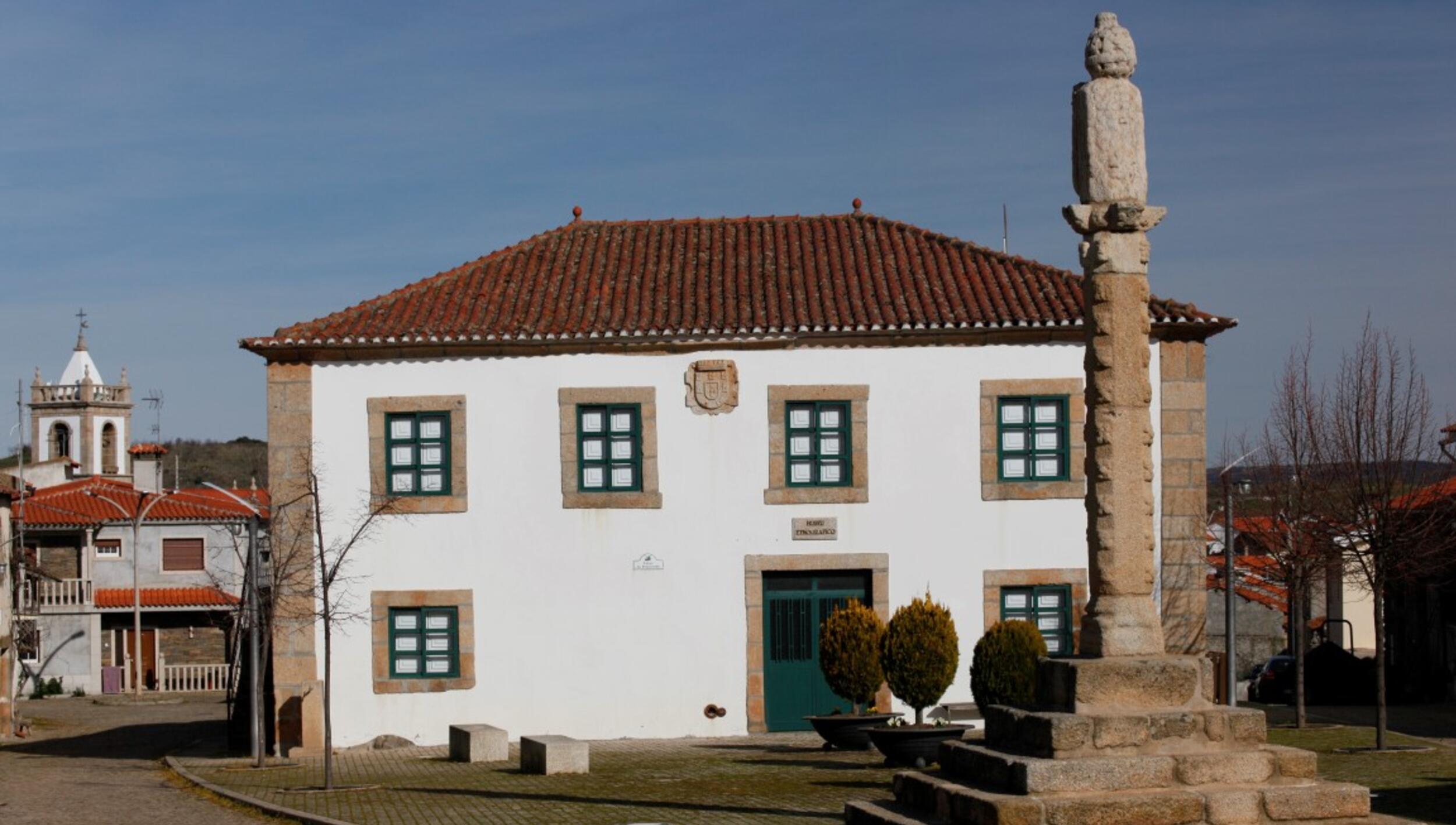 Antigos Paços do Concelho e Pelourinho