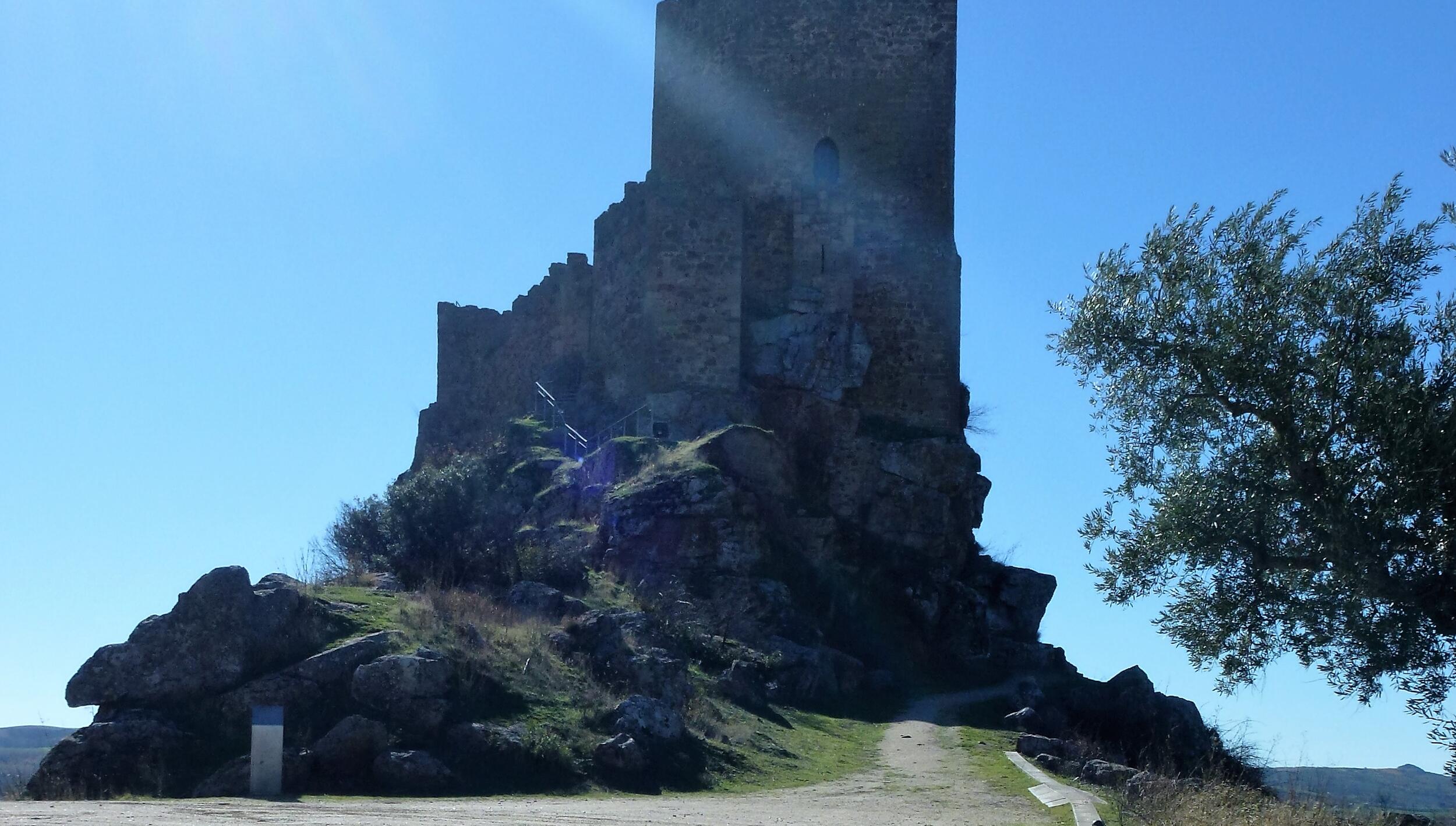 Vista da capela para o castelo