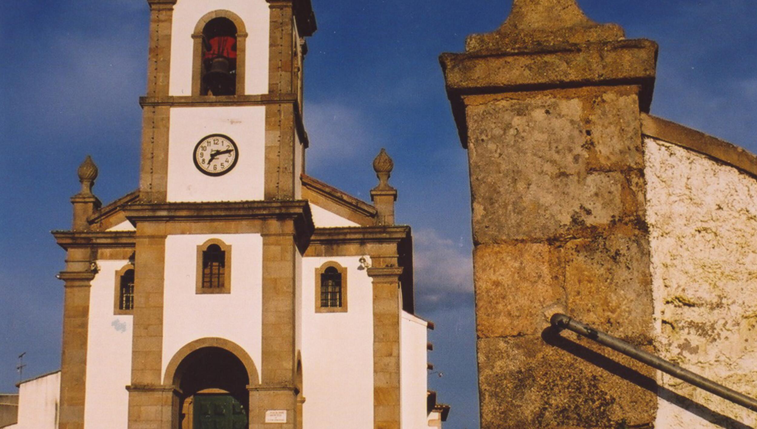 izeda_-_igreja_paroquial1