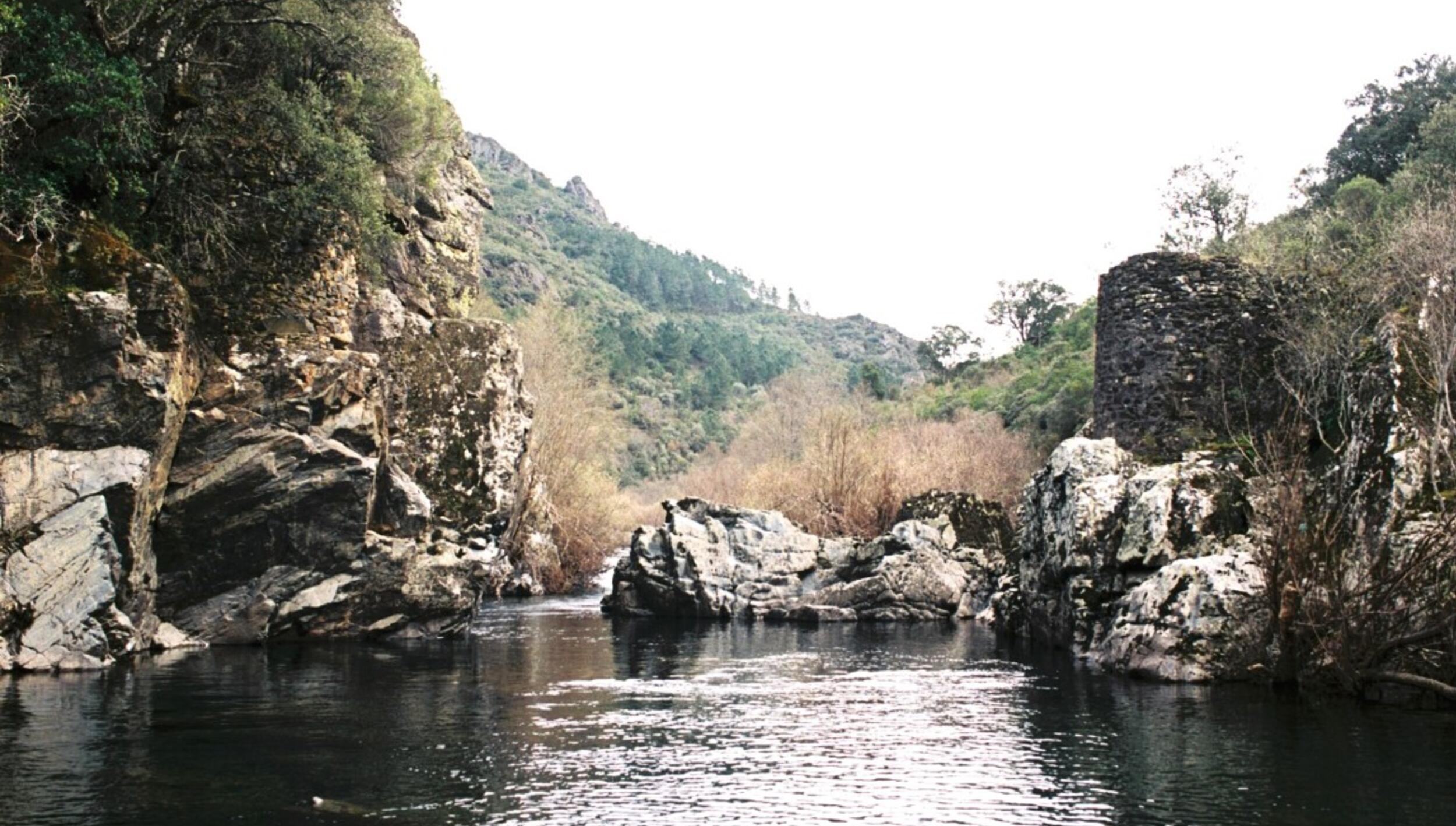 Arranques da antiga Ponte Romana