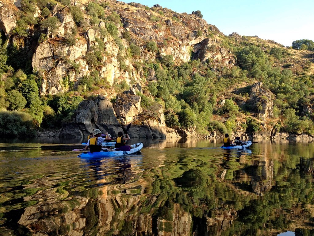 Canoagem nocturna no rio Douro